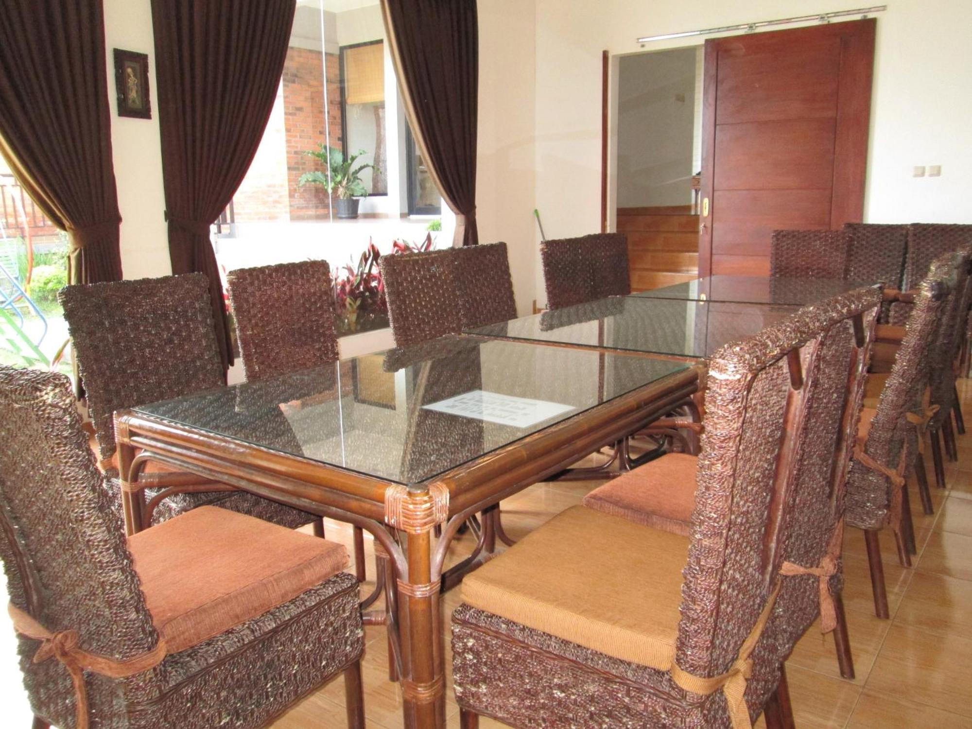 Osmond Villa Resort Lembang Exterior photo